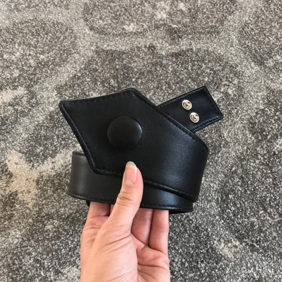 Handmade Arrowhead Lambs Leather Black Belt - Picture 7 of 8